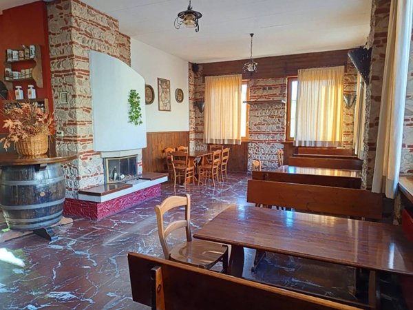 negozio in affitto a Tolmezzo in zona Imponzo