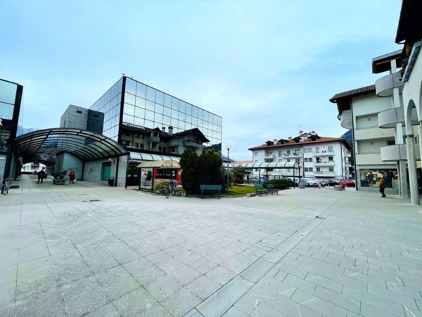 negozio in affitto a Tolmezzo