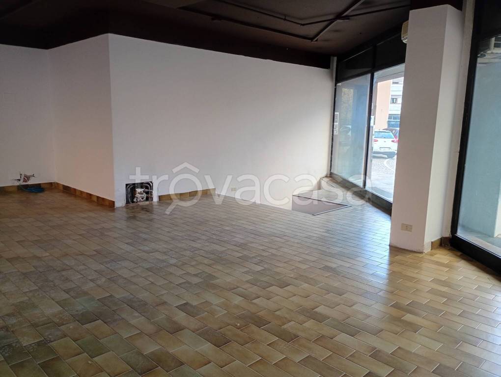 negozio in affitto a Tricesimo