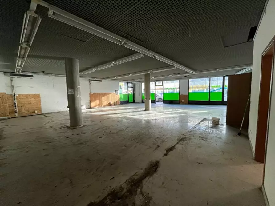 locale commerciale in affitto ad Udine