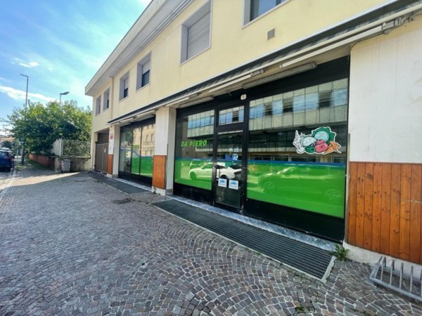 negozio in affitto ad Udine