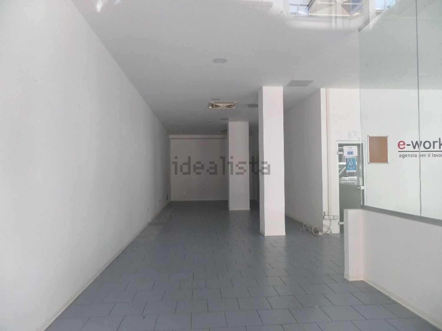 locale commerciale in affitto ad Udine