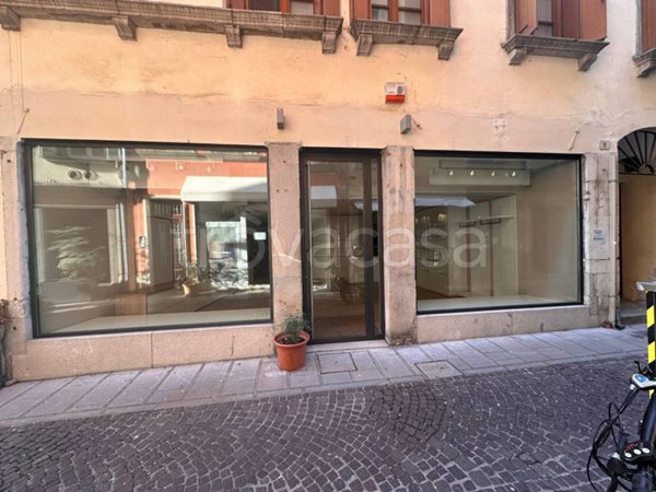 negozio in affitto ad Udine in zona Centro Storico