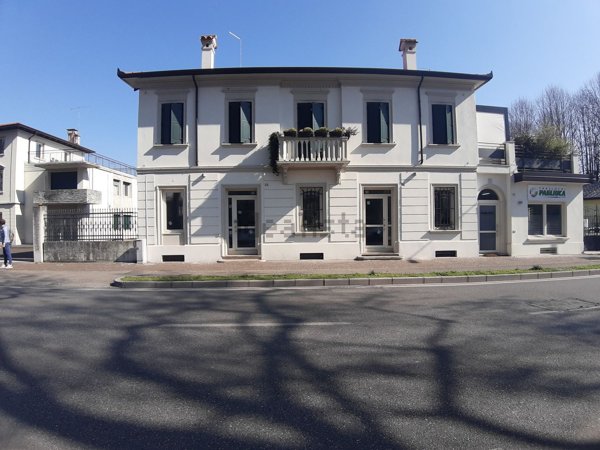 locale commerciale in affitto ad Udine