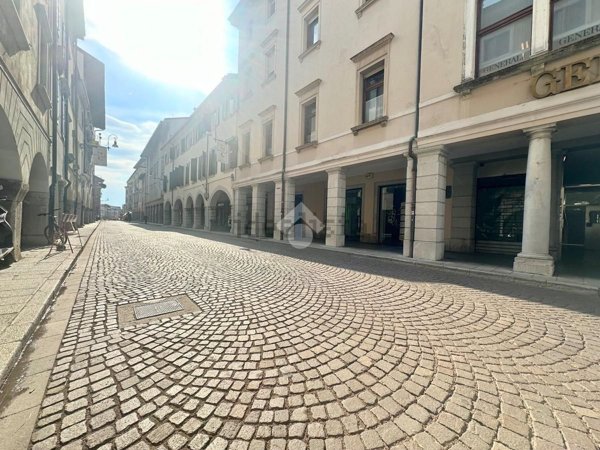 negozio in affitto ad Udine in zona Centro Storico