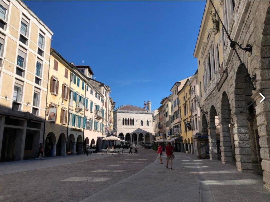 negozio in affitto ad Udine