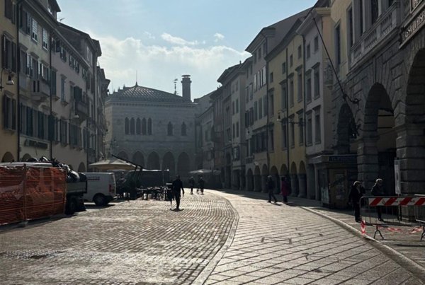 negozio in affitto ad Udine