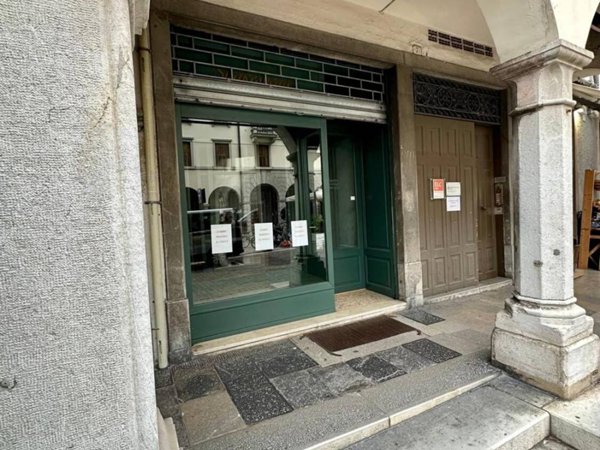 negozio in affitto ad Udine