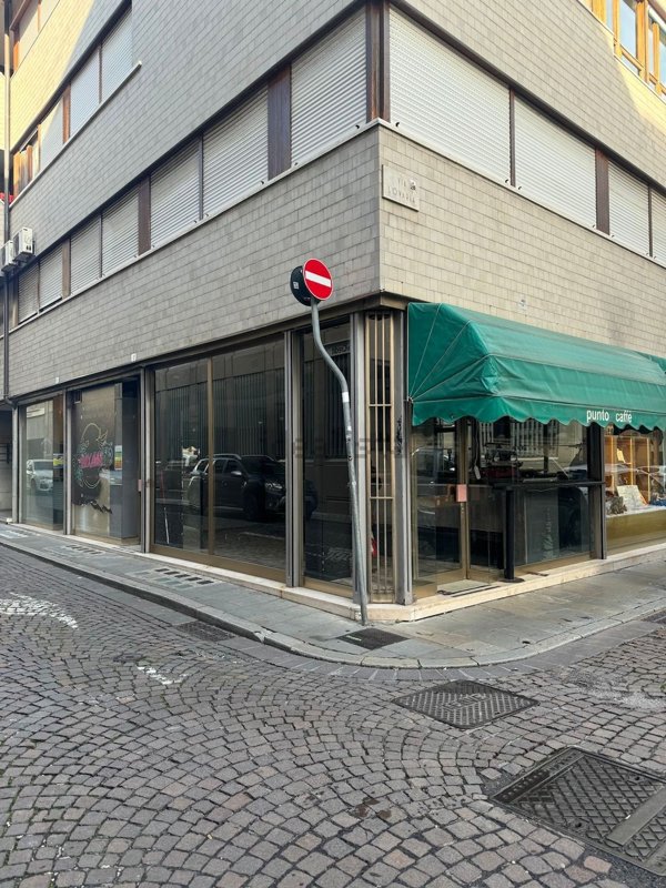 locale commerciale in affitto ad Udine
