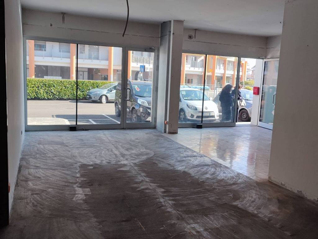 negozio in affitto ad Udine