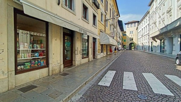 negozio in affitto ad Udine in zona Centro Storico