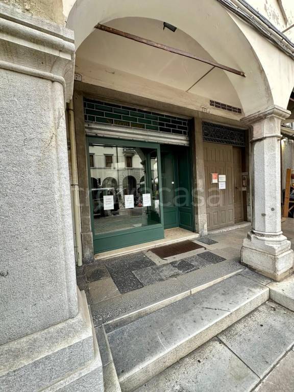 negozio in affitto ad Udine