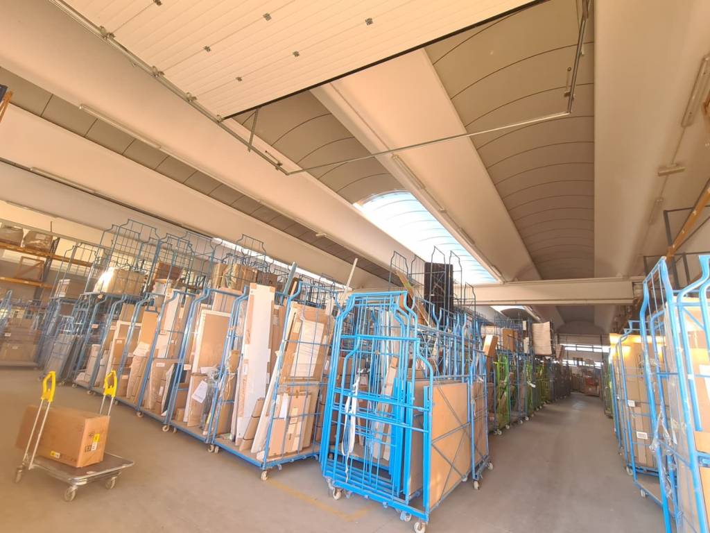 locale commerciale in affitto ad Udine