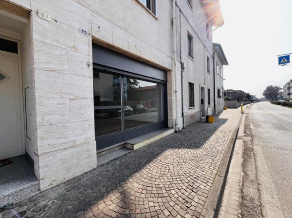 negozio in affitto ad Udine