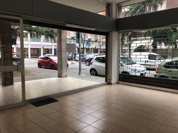 negozio in affitto ad Udine