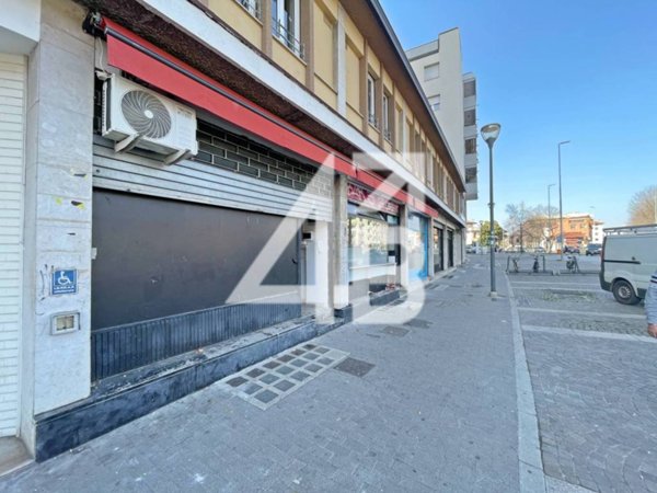 negozio in affitto ad Udine