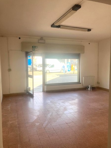 locale commerciale in affitto ad Udine