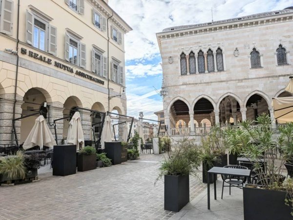negozio in affitto ad Udine in zona Centro Storico