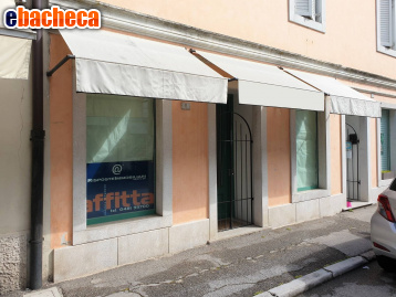 locale commerciale in affitto a Gradisca d'Isonzo