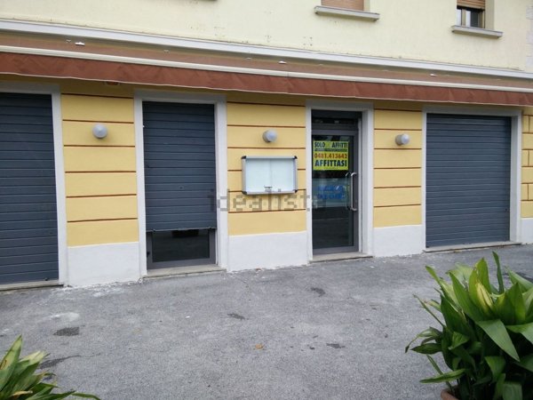 locale commerciale in affitto a Monfalcone in zona Bagni