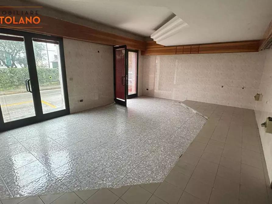 locale commerciale in affitto a Monfalcone in zona Panzano