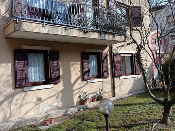 appartamento in affitto a Monfalcone in zona Bagni