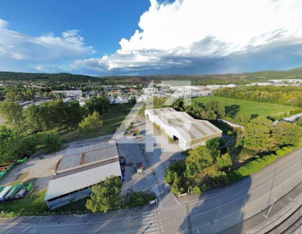 capannone in affitto a Monfalcone