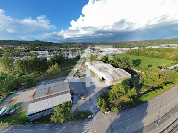 capannone in affitto a Monfalcone