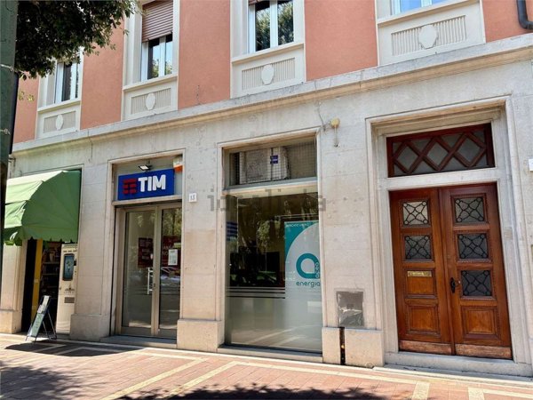 locale commerciale in affitto a Monfalcone