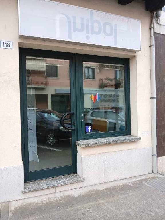 locale commerciale in affitto a Romans d'Isonzo