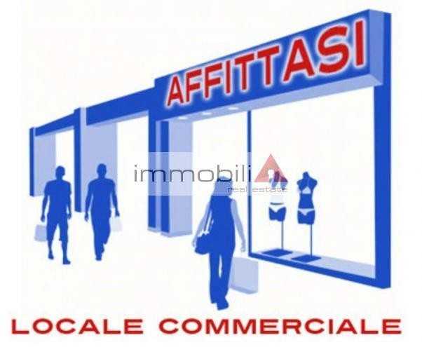 locale commerciale in affitto a Muggia