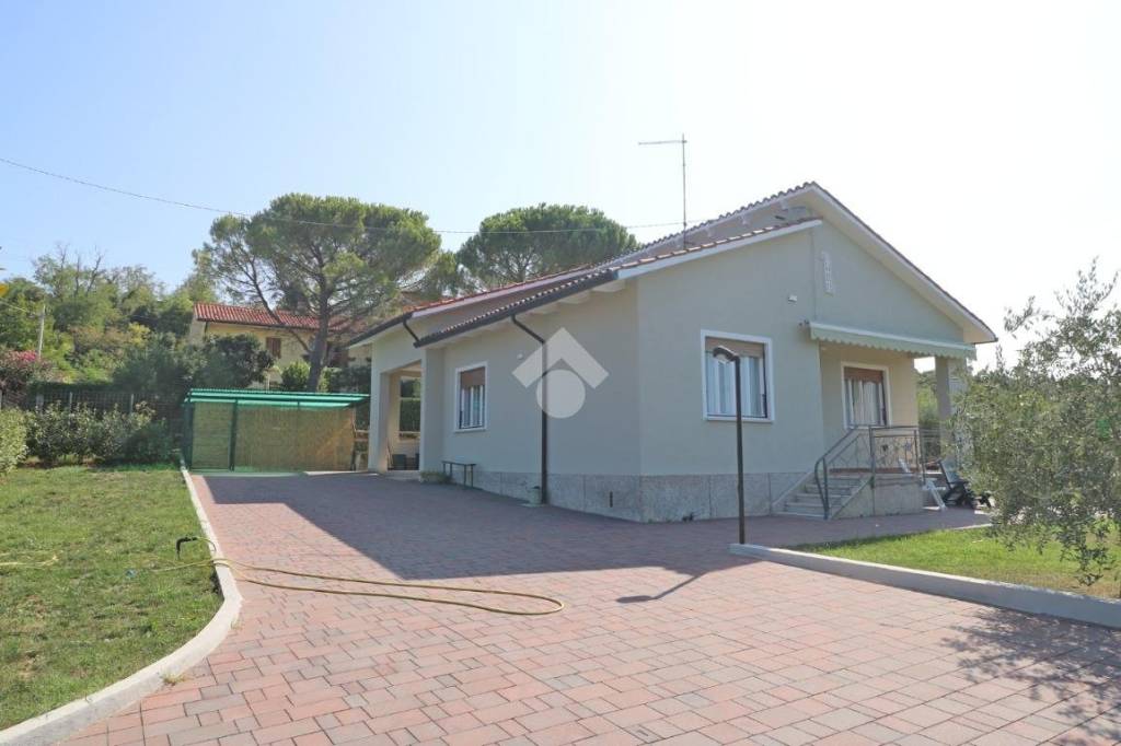 casa indipendente in affitto a Muggia