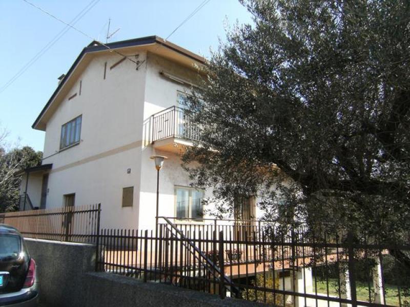 casa indipendente in affitto a San Dorligo della Valle in zona Domio