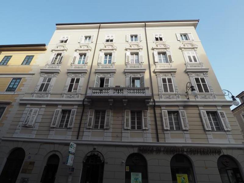appartamento in affitto a Trieste in zona Borgo Teresiano