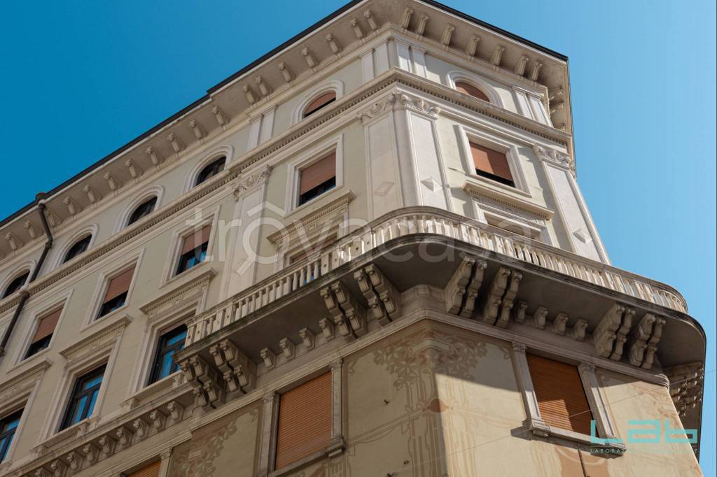 ufficio in affitto a Trieste in zona Borgo Teresiano