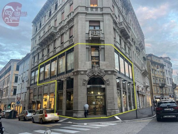 negozio in affitto a Trieste in zona Borgo Teresiano