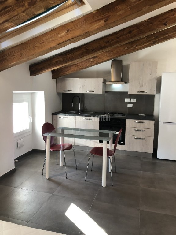 appartamento in affitto a Trieste in zona San Giacomo