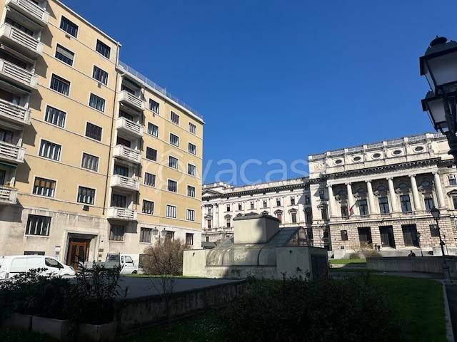 ufficio in affitto a Trieste in zona Borgo Teresiano