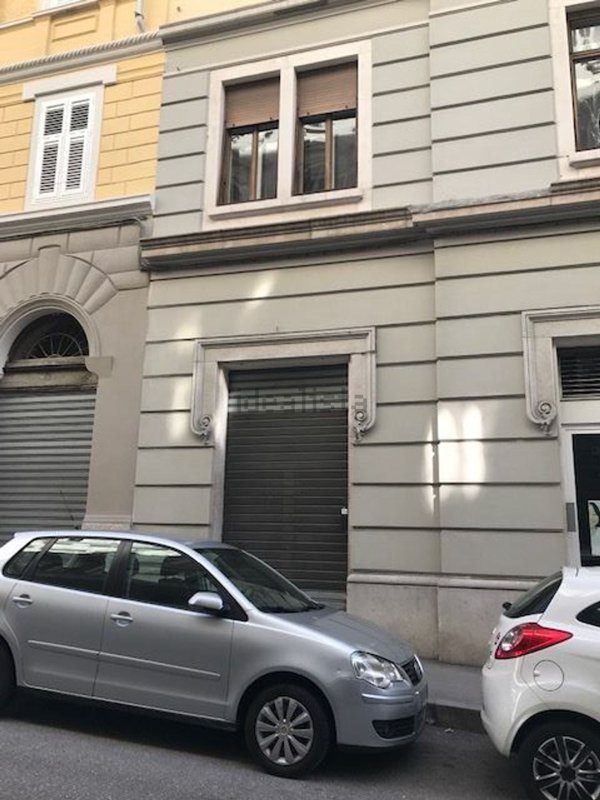 negozio in affitto a Trieste in zona Città Nuova