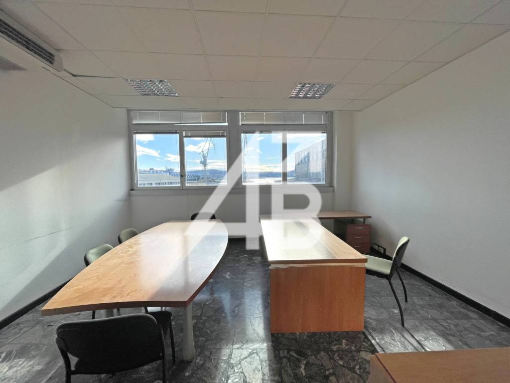 ufficio in affitto a Trieste in zona Campi Elisi