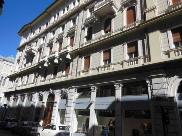 appartamento in affitto a Trieste in zona Borgo Teresiano