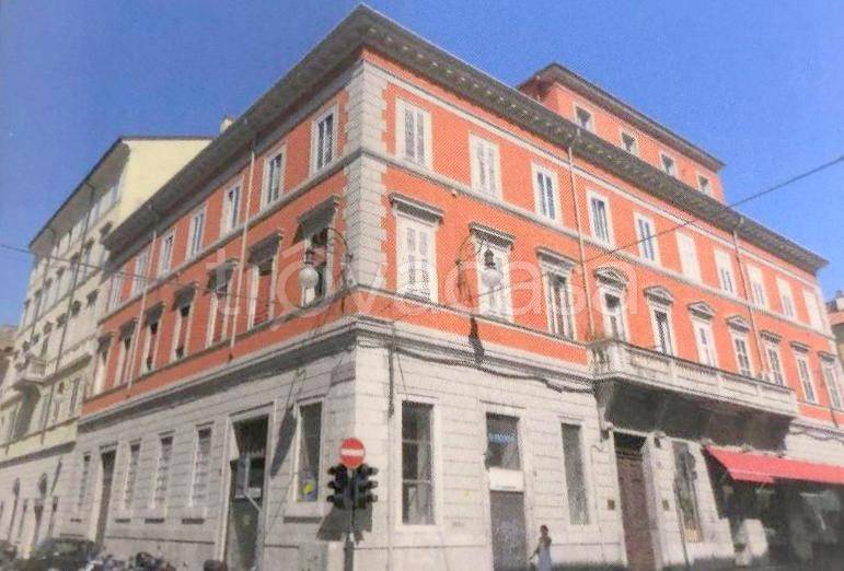 appartamento in affitto a Trieste in zona Borgo Teresiano