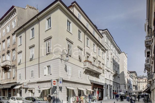 appartamento in affitto a Trieste in zona Borgo Teresiano