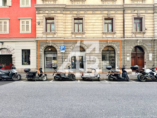 locale commerciale in affitto a Trieste in zona Città Nuova