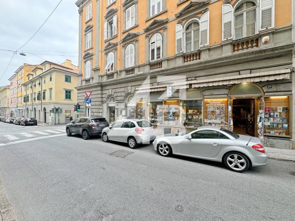 locale commerciale in affitto a Trieste