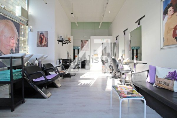 locale commerciale in affitto a Trieste