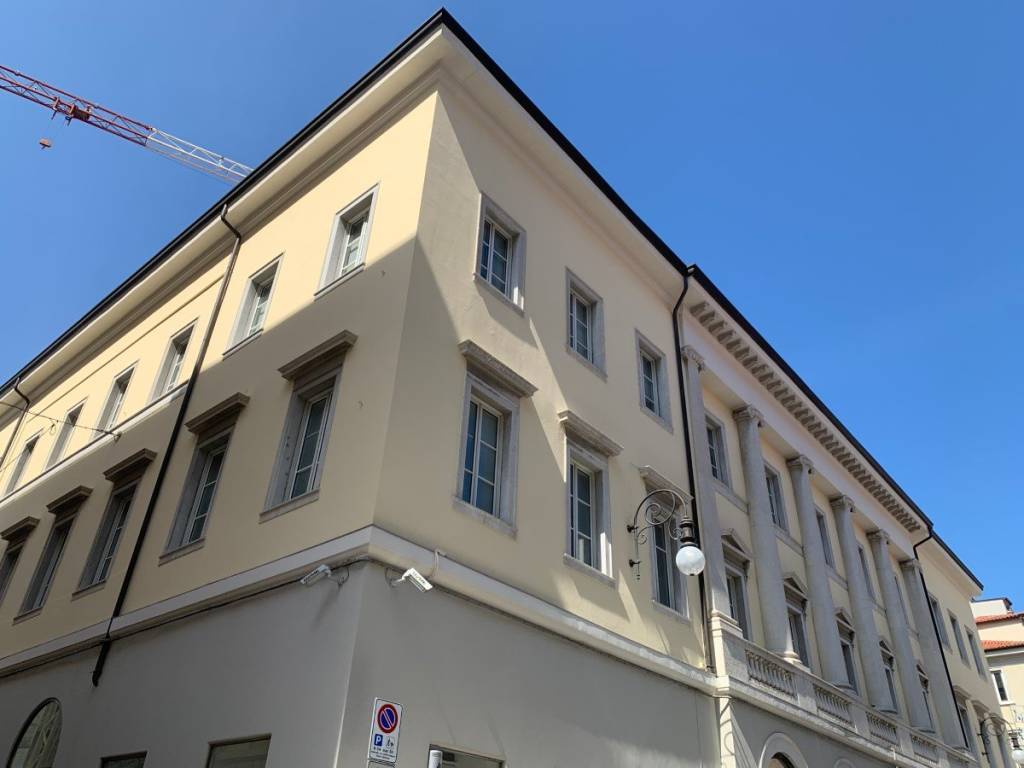 appartamento in affitto a Trieste in zona Borgo Teresiano