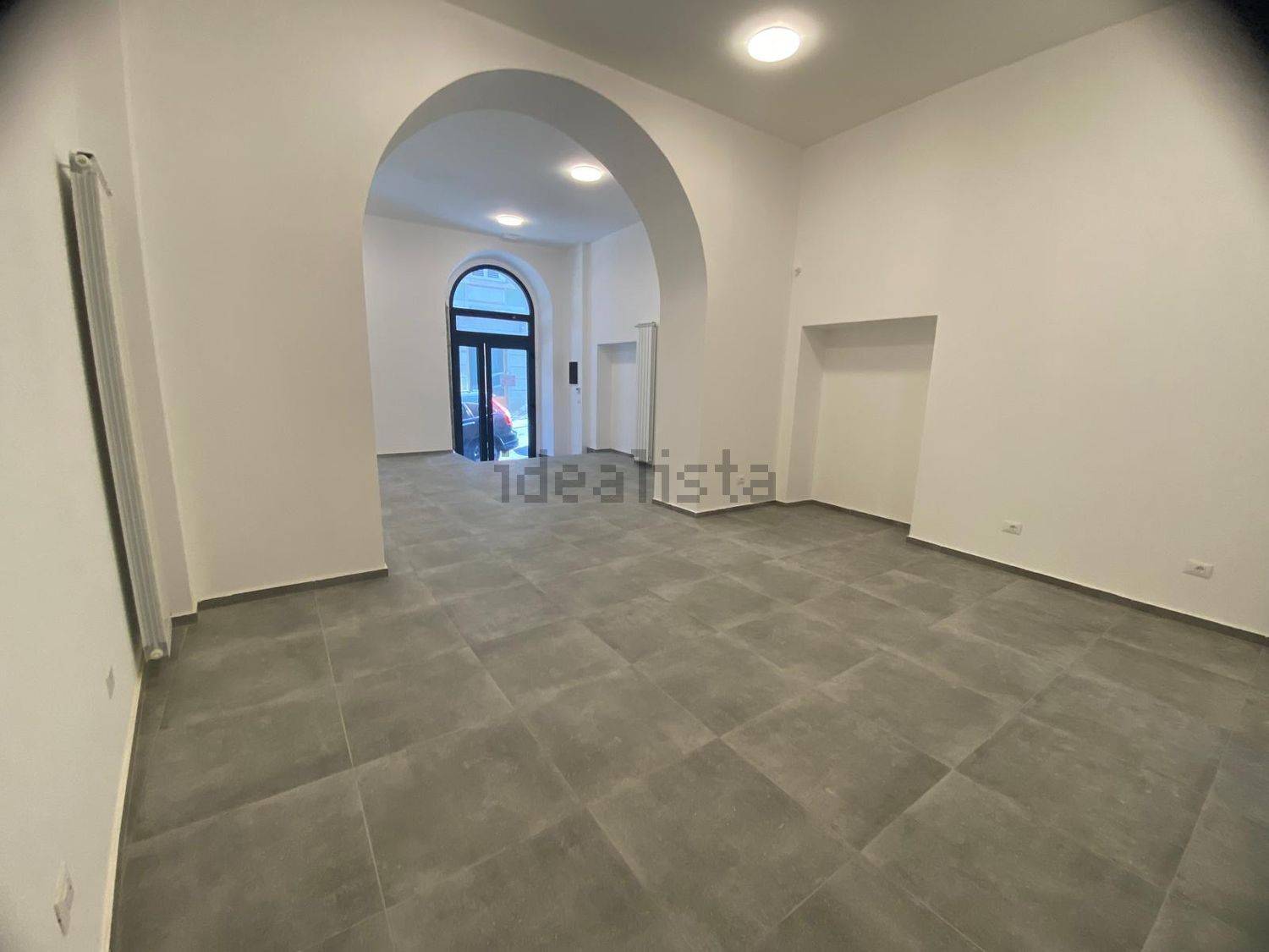 locale commerciale in affitto a Trieste in zona San Giacomo
