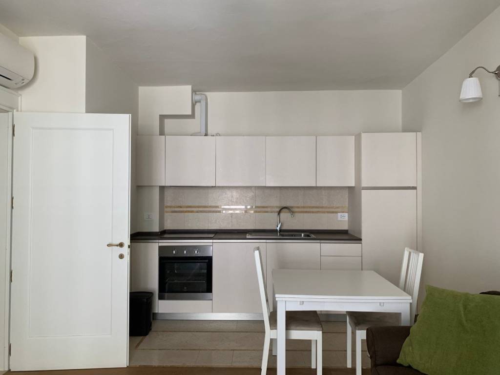 appartamento in affitto a Trieste in zona Città Nuova