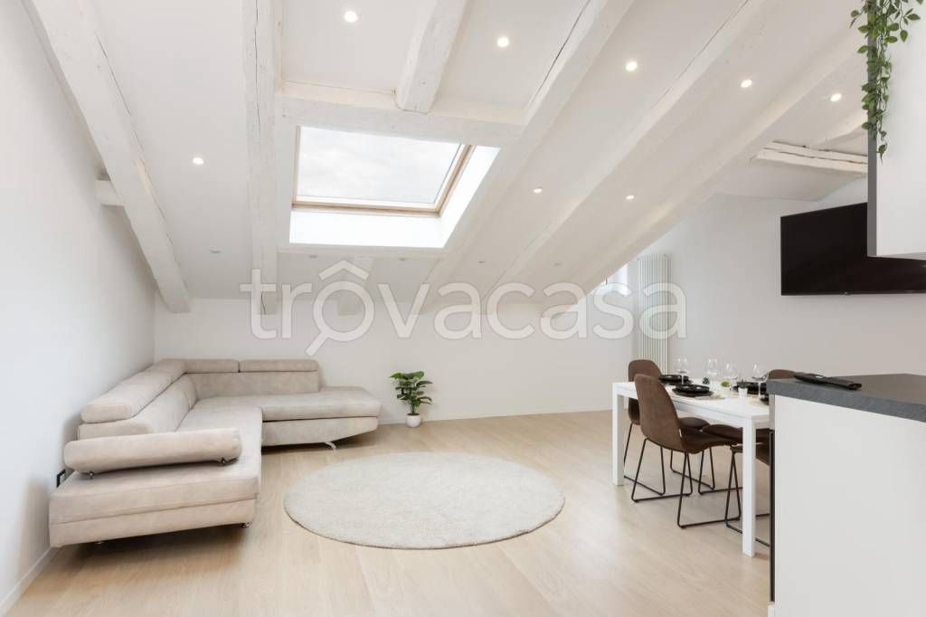 appartamento in affitto a Trieste in zona Roiano